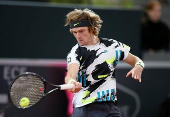 Rublev sorprende a Tsitsipas y gana el ATP 500 de Hamburgo