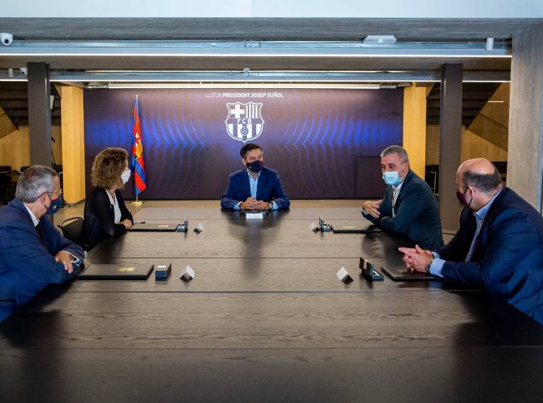 Junta del Barcelona crea mesa para validar firmas de moción de censura