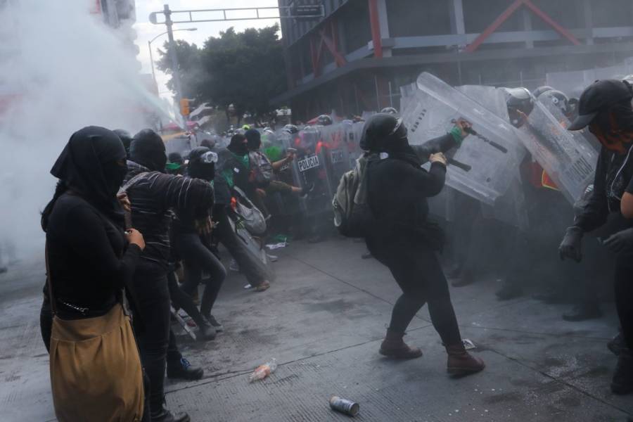 Solo usamos extintores en manifestaciones feministas y no gas pimienta: CDMX