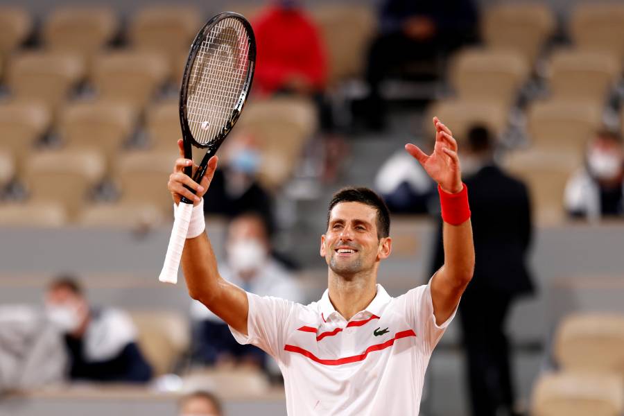 Djokovic debuta en Roland Garros con aplastante victoria