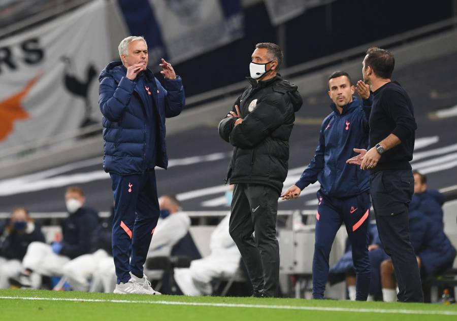 Mourinho en estado puro; discute con Lampard y va por Eric Dier al baño