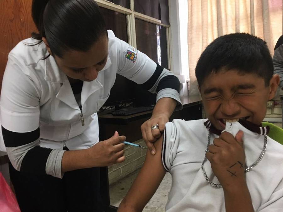 Senado aprueba decreto para establecer obligatoriedad de vacunación en México