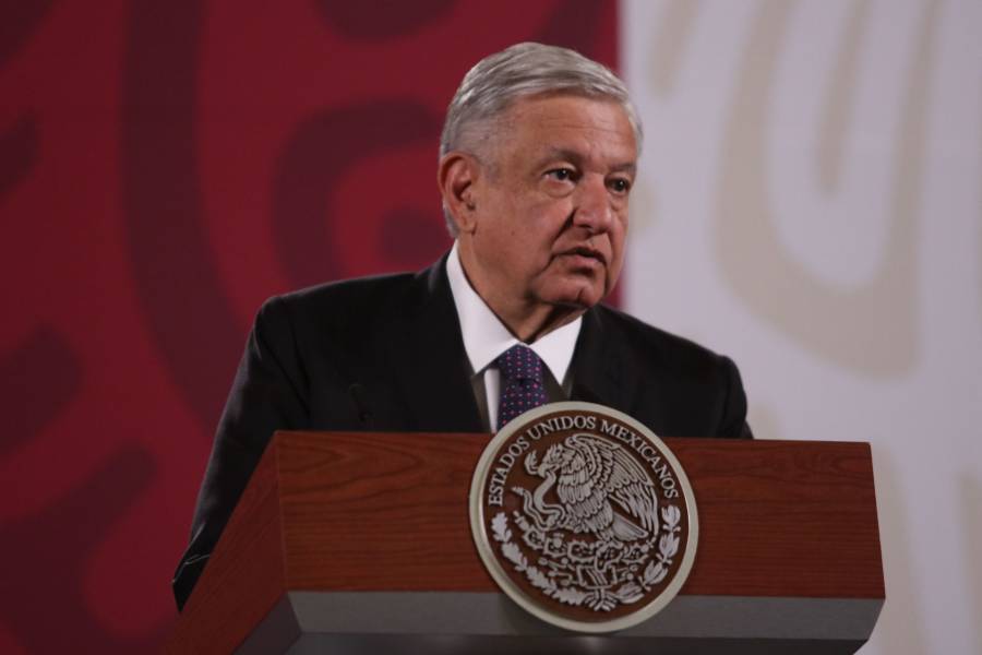 AMLO ve infiltrados en movimiento feminista