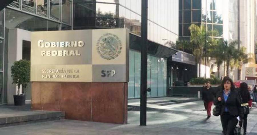 Bur&oacute;cratas se quedan en home office hasta el 4 de enero