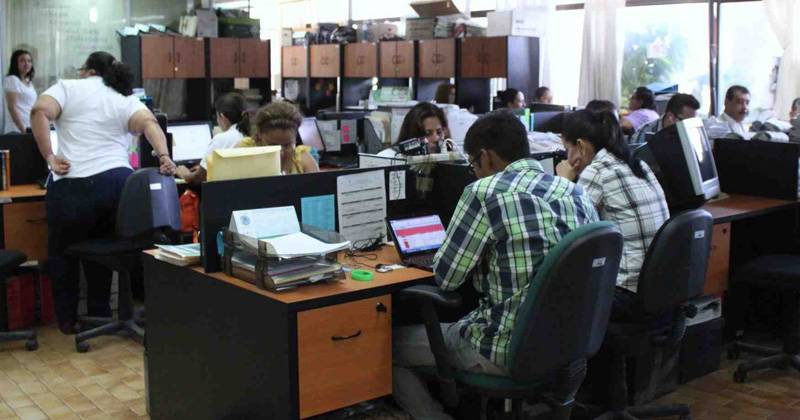 Función Pública prevé regresar a burócratas a sus oficinas hasta 2021