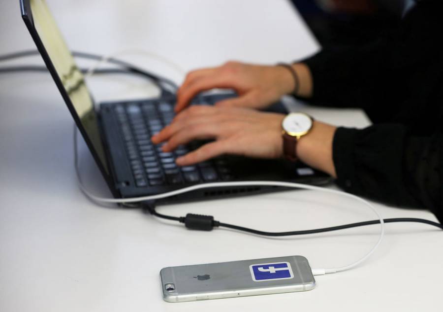 Pedidos de ayuda por desempleo en EEUU caen a 837 mil la semana previa