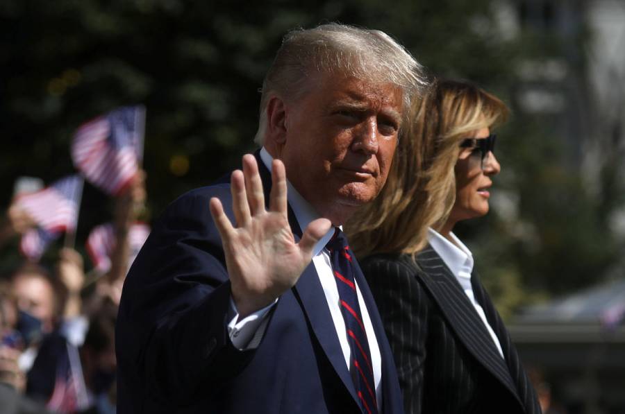 Trump presenta síntomas leves de Covid-19, seguirá trabajando: Casa Blanca