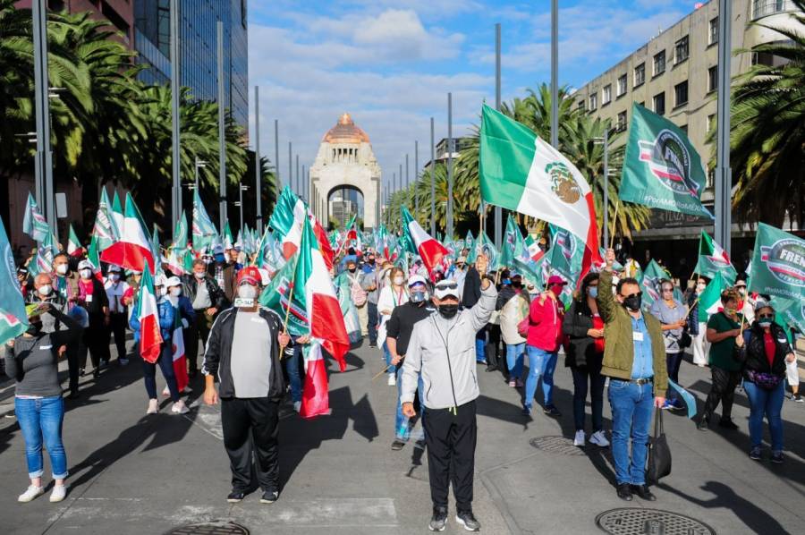 FRENAAA asegura que reunió a más de 150 mil personas en el Zócalo