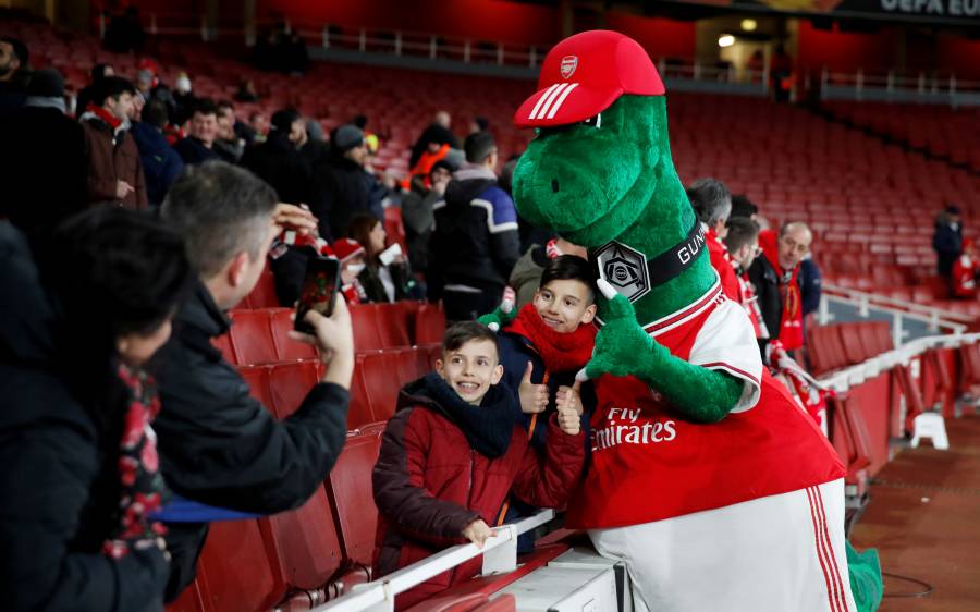 Pandemia obliga al Arsenal a despedir a su mascota