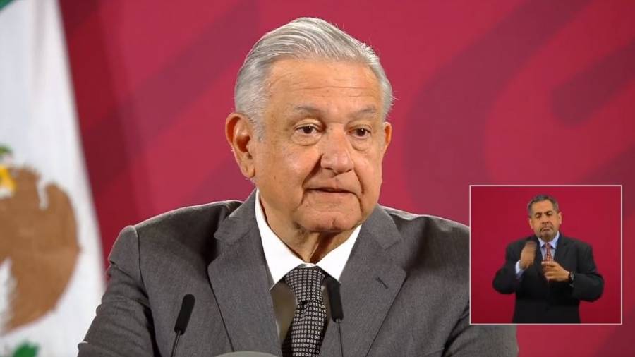 “Terminé la escuela de milagro”, indica AMLO al defender becas para estudiantes
