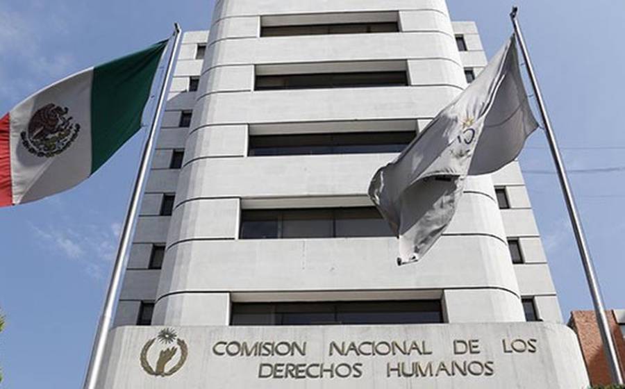 Cesa CNDH a funcionarios por desinformar o malversar la verdad institucional