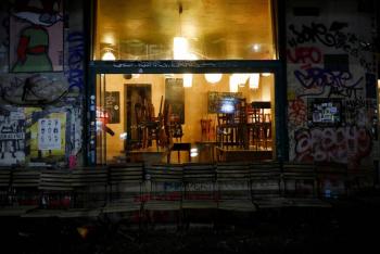 Berl&iacute;n impone toque de queda por COVID-19 en bares y restaurantes