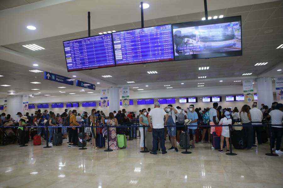 Suspenden vuelos en Aeropuerto de Cancún por huracán “Delta”