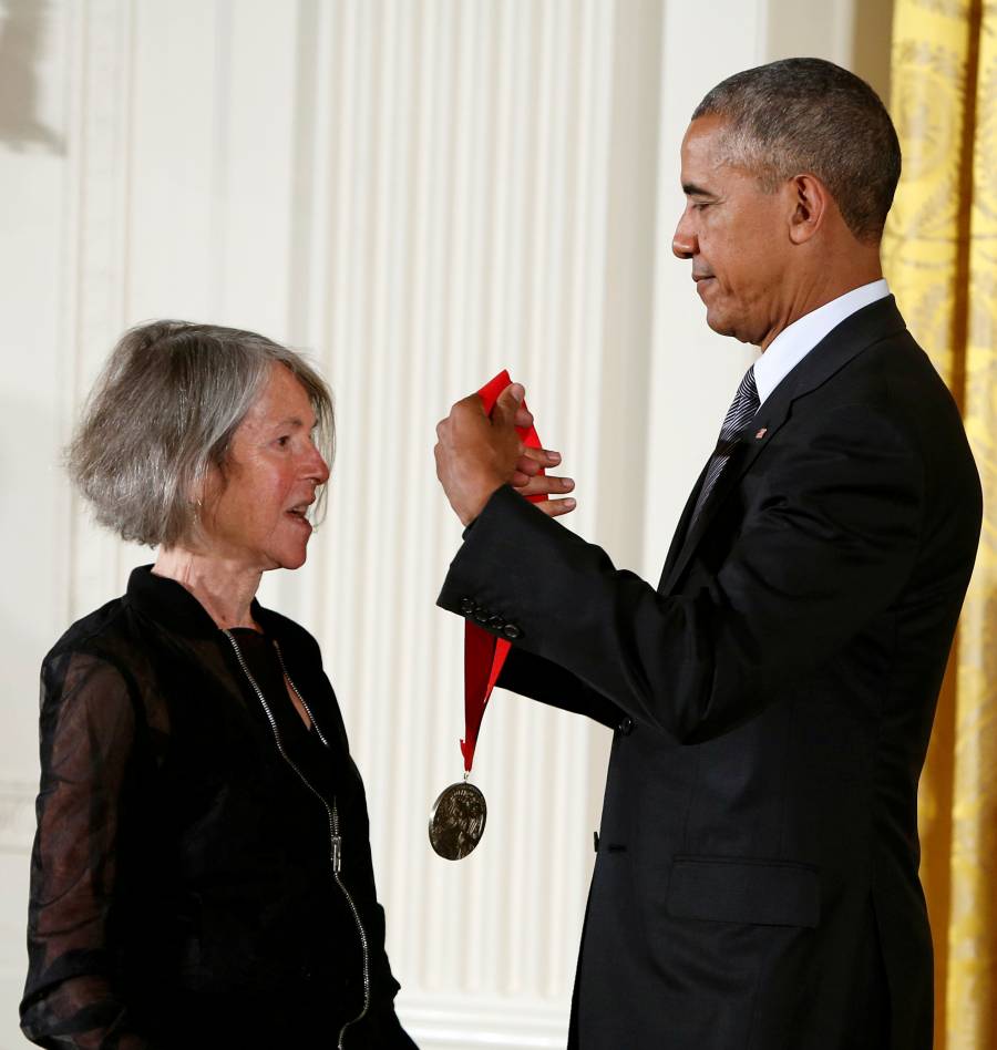 Poeta estadounidense Louise Gluck gana el premio Nobel de Literatura 2020