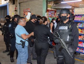 En locales de la central de abastos hallan droga, la pasaban por t&uacute;neles