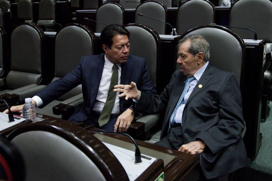 Mario Delgado acepta tercera encuesta para dirigencia de Morena; Muñoz Ledo la rechaza