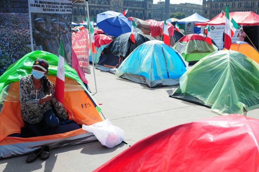 Refuerzan seguridad tras confrontaciones en el Zócalo 