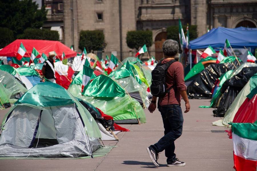 “No se acerquen a los de FRENAAA”, pide AMLO a sus simpatizantes