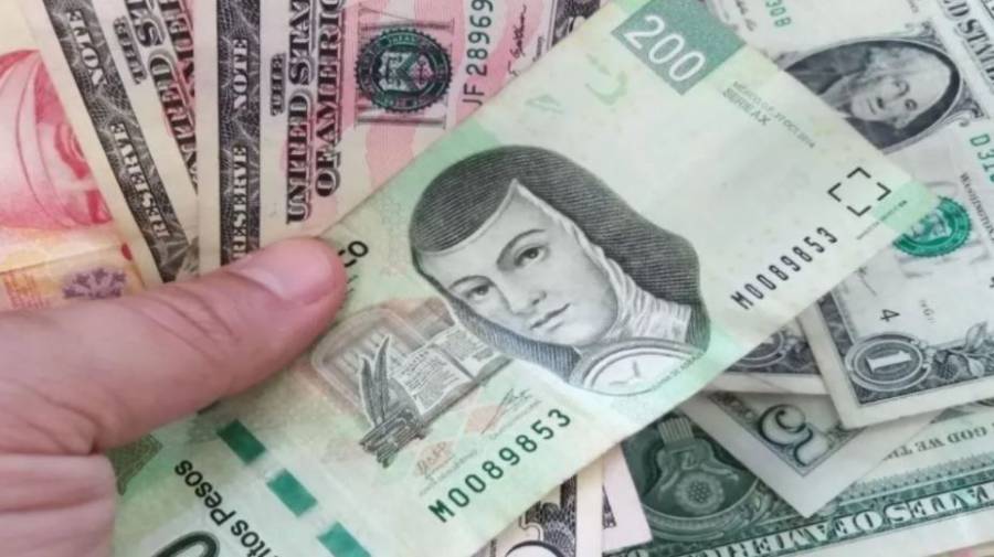 Peso y Bolsa Mexicana retroceden por nerviosismo asociado a vacuna Covid-19