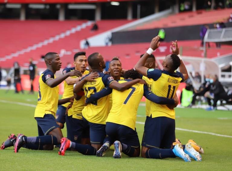 Ecuador aplasta a Uruguay en eliminatoria rumbo a Qatar