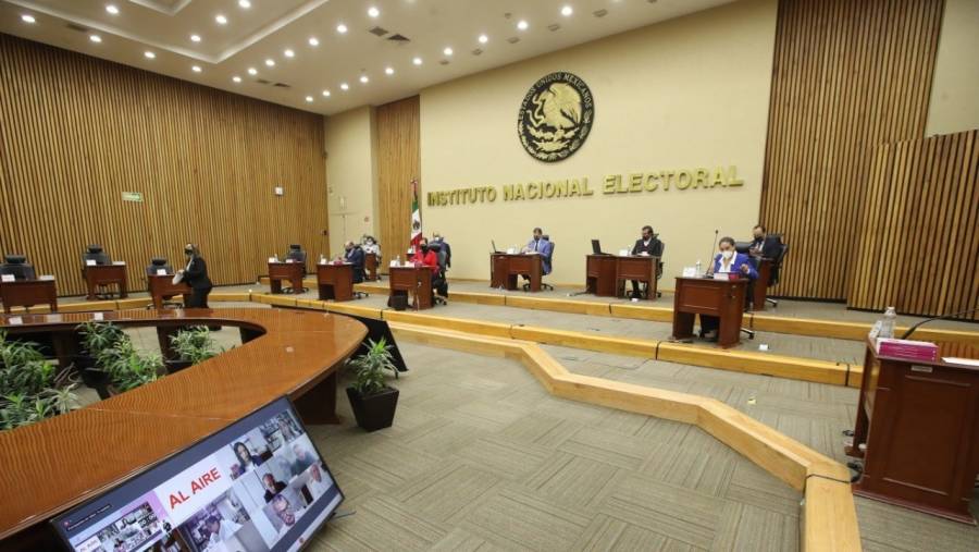 Aprueba INE aplicación de tercera encuesta para elección en Morena