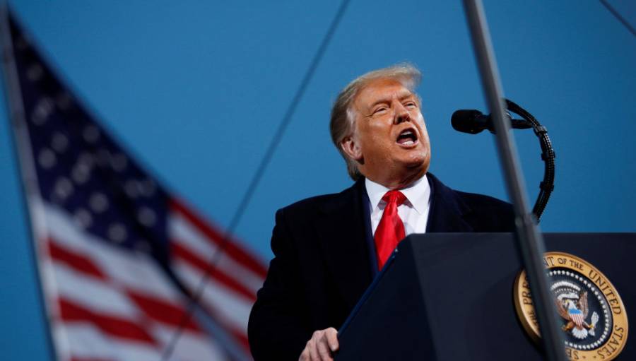 Video: Trump baila al ritmo de “YMCA” en mitin de Florida