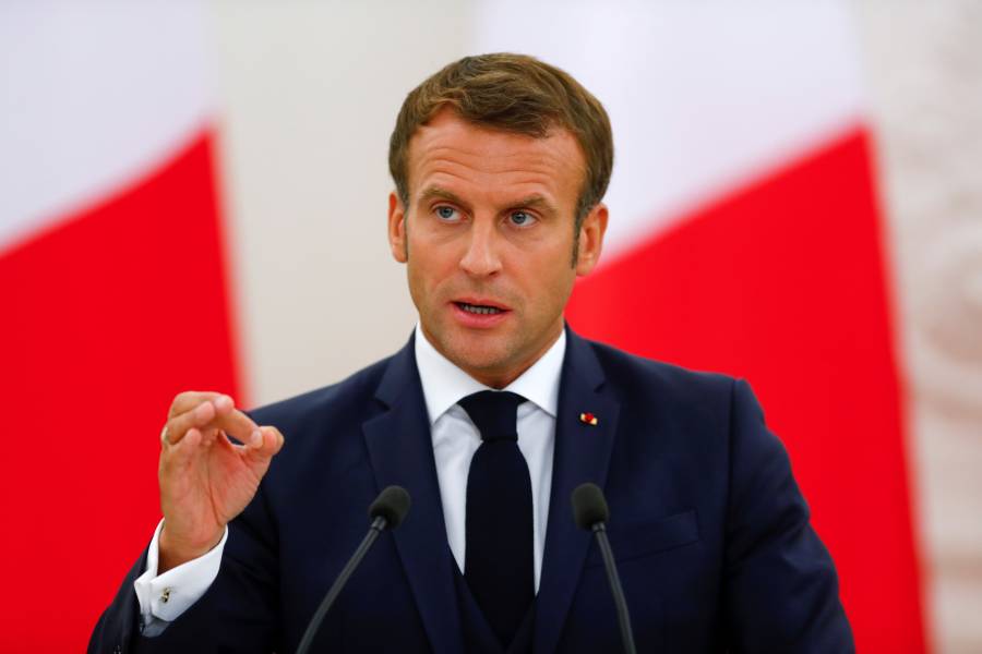 Francia entra en estado de emergencia e impone toque de queda