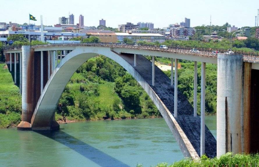 Brasil y Paraguay reabren puente internacional tras siete meses