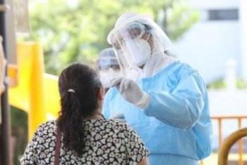 Se registran m&aacute;s de 330 mil casos diarios de Covid-19 en el mundo
