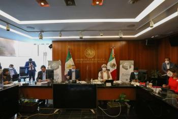 Profeco y lecheros se re&uacute;nen, sin marcha atr&aacute;s
