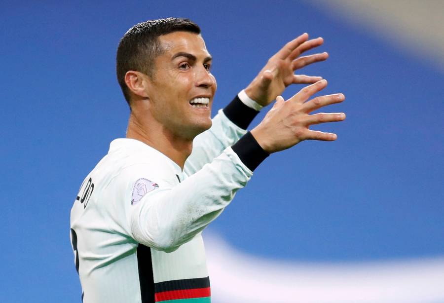 Cristiano Ronaldo y ministro de deportes italiano se enfrentan por el COVID-19