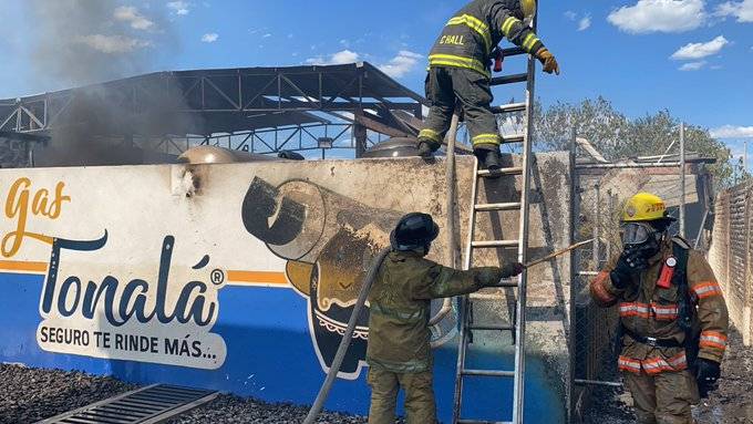 Reportan incendio en gasera de Matatlán, Jalisco
