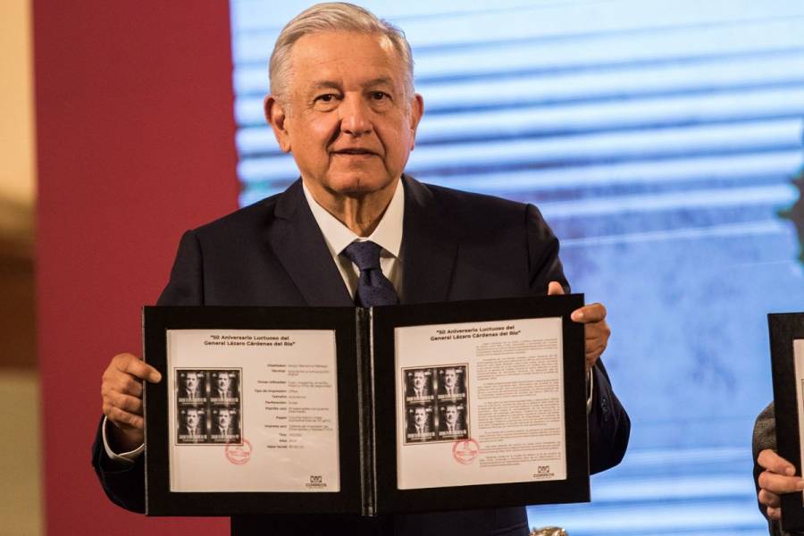 AMLO cancela timbre postal por 50 a&ntilde;os de la muerte de L&aacute;zaro C&aacute;rdenas