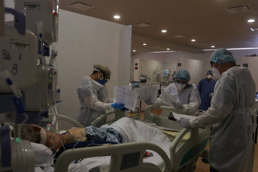 EN CDMX, 430 MÉDICOS SE HAN INFECTADO DE COVID Y 13 HAN MUERTO