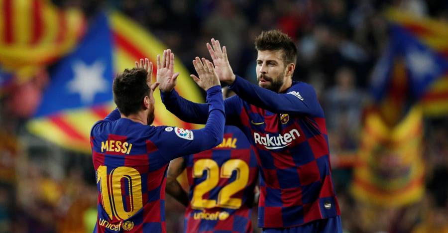 Piqué defiende a Messi y atiza a la directiva del Barcelona
