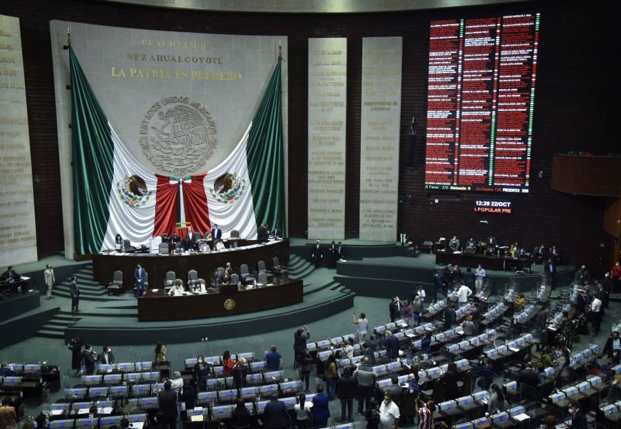 Diputados aprueban consulta para enjuiciar a expresidentes