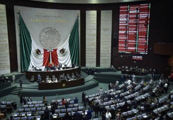 Diputados aprueban consulta para enjuiciar a expresidentes