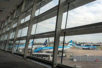 Abrir&aacute; Argentina las fronteras por aire y mar a pa&iacute;ses vecinos