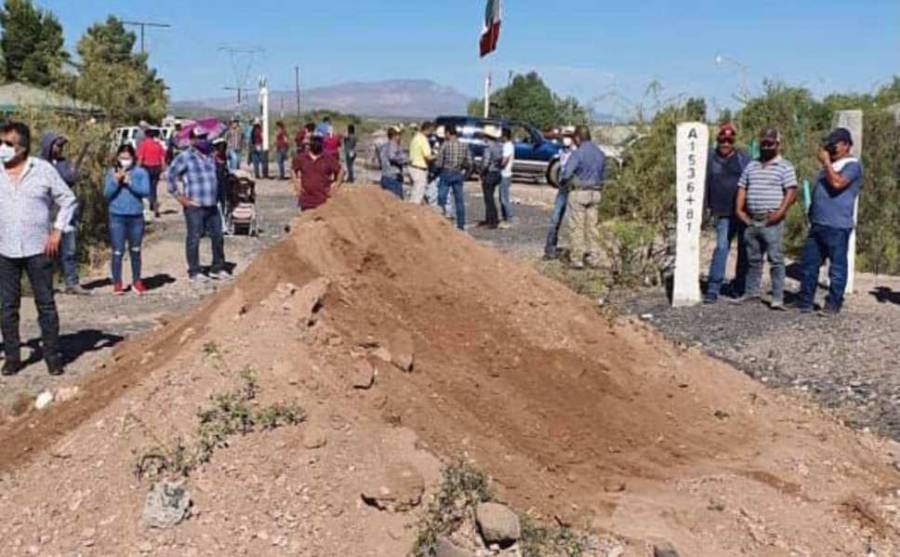 Liberan bloqueo de vías en Meoqui, Chihuahua