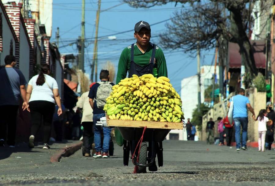 Actividad económica avanzó 1.1% en agosto: INEGI