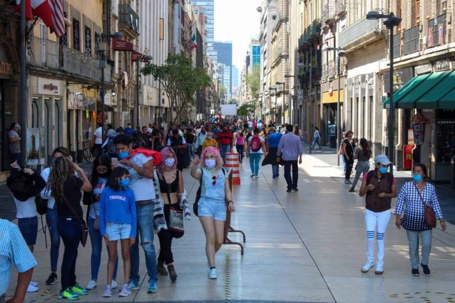 En CDMX, semáforo naranja como si fuera verde
