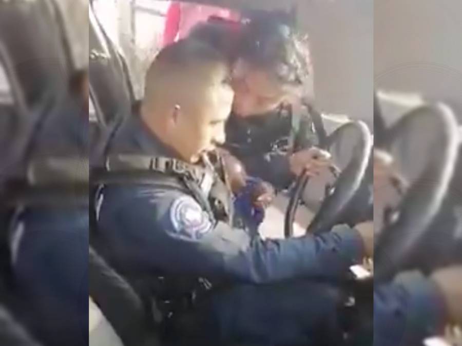 Policía armado y en estado de ebriedad intenta conducir patrulla en Xochimilco [Video]