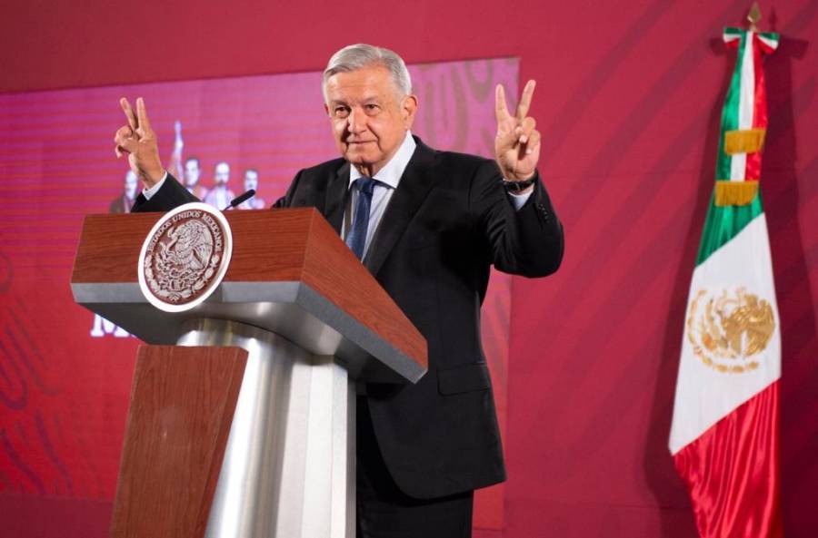 AMLO señala a El País, aliado de MCC