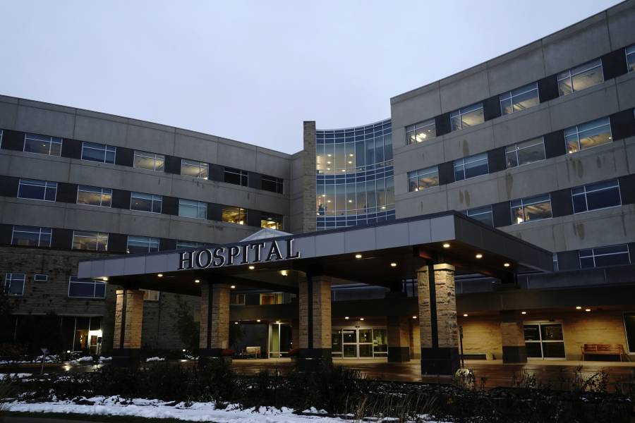 Hospitales en Wisconsin y Texas bajo presión, mientras casos de COVID-19 suben en EEUU