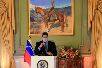 Maduro pone fecha a vacunaci&oacute;n; iniciar&aacute; en abril
