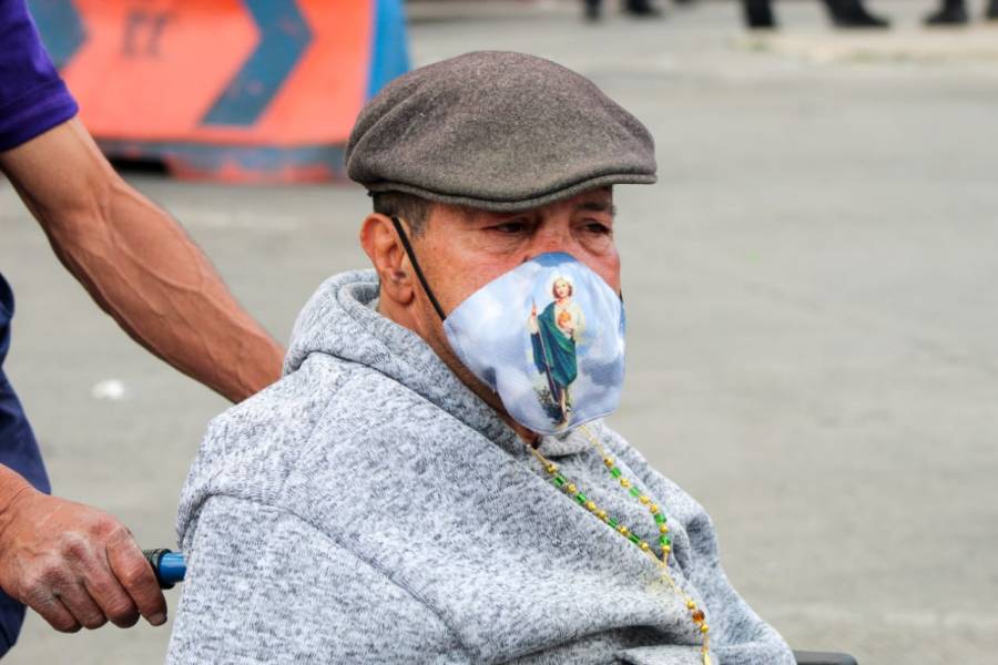 A pesar de pandemia, feligreses acuden a venerar a San Judas