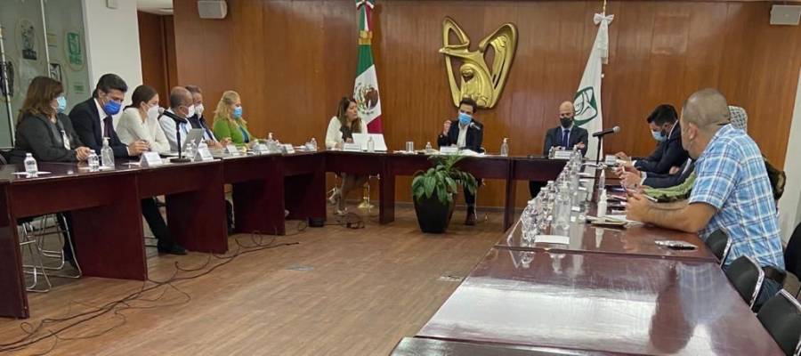 Anuncian creación de red de abasto de medicamentos oncológicos