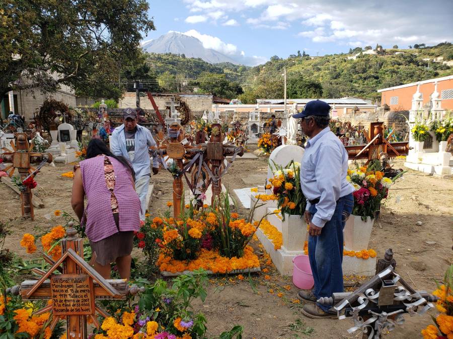 SE DESBORDAN ESPACIOS PÚBLICOS EN PUEBLA
