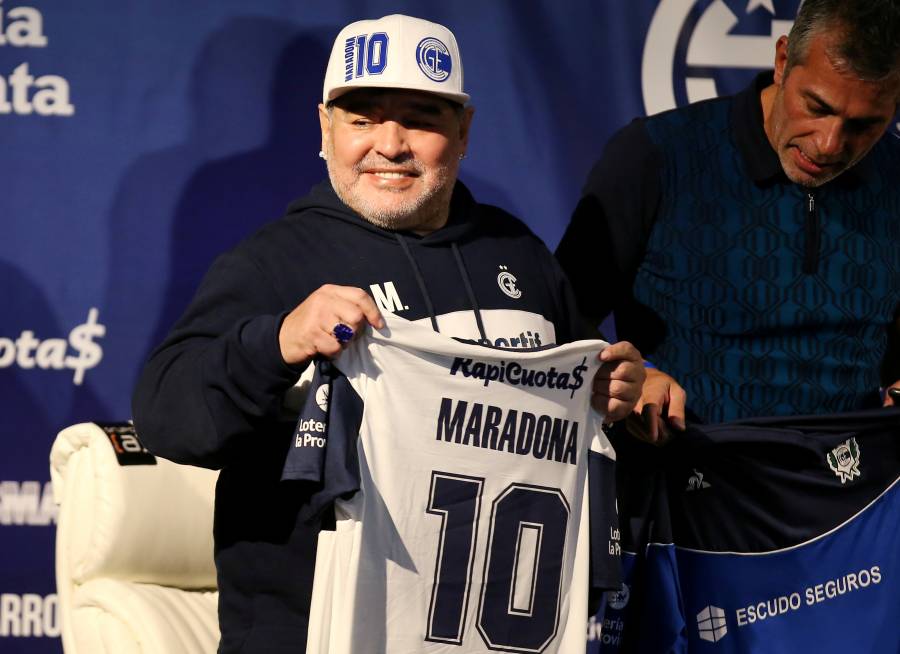 Maradona será intervenido de urgencia por un coágulo en el cerebro