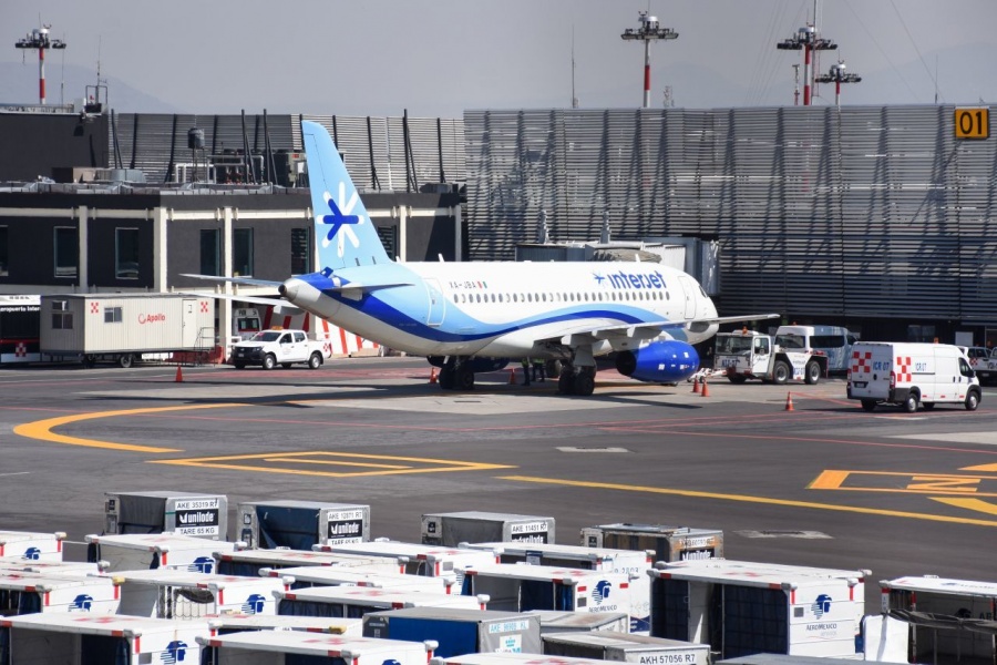 Interjet baja su página y dice conciliar con trabajadores